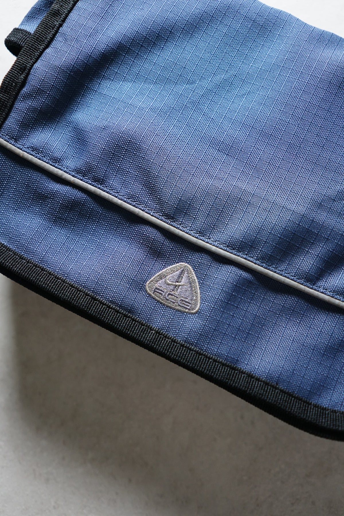 Nike ACG Ripstop Side Satchel